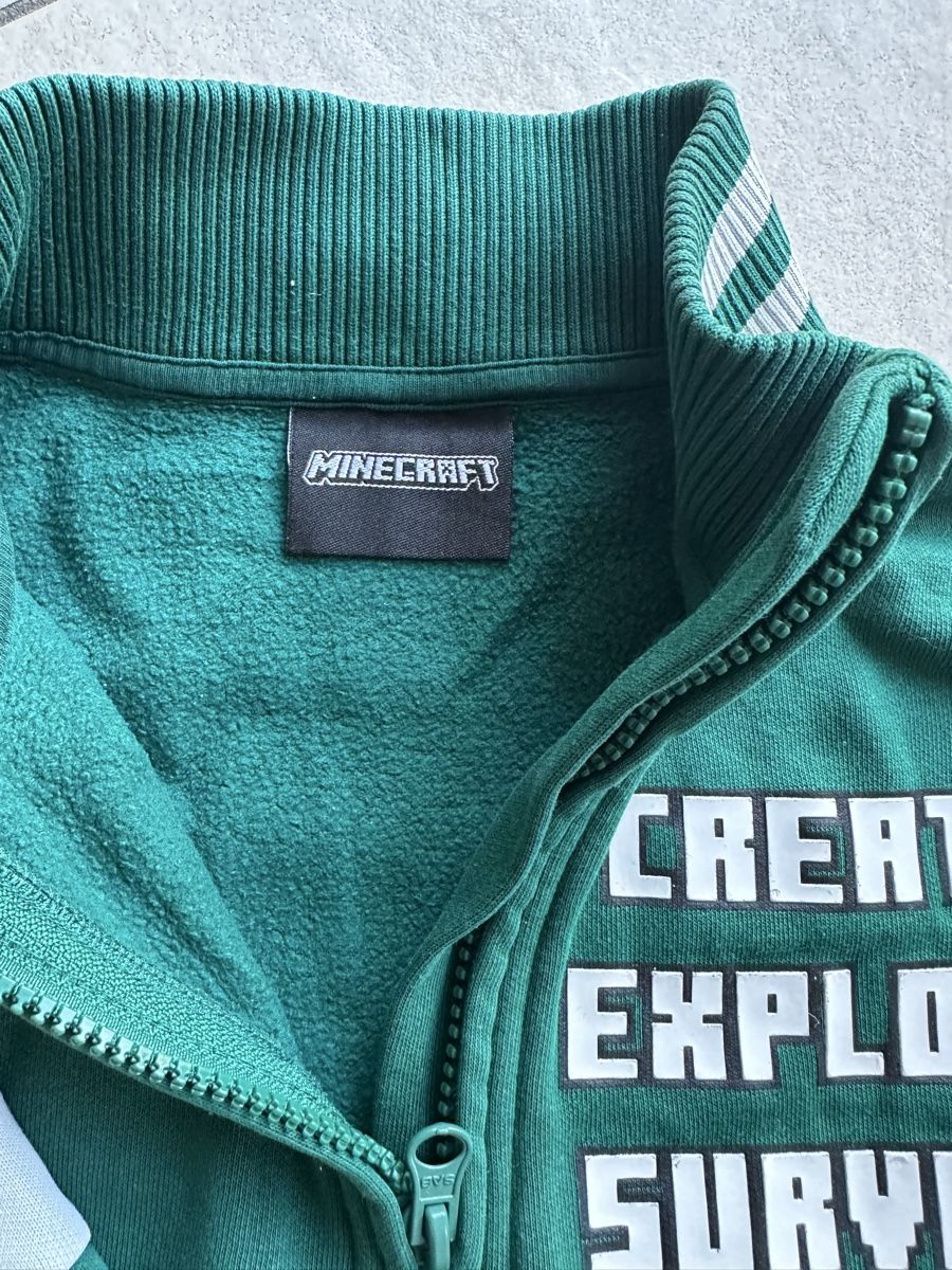 Kleiderpakete & -sets: Minecraft Kids Bundle: Sweatshirt & T-Shirt, Size 116 – Gebraucht aus Laufen von krissym 2