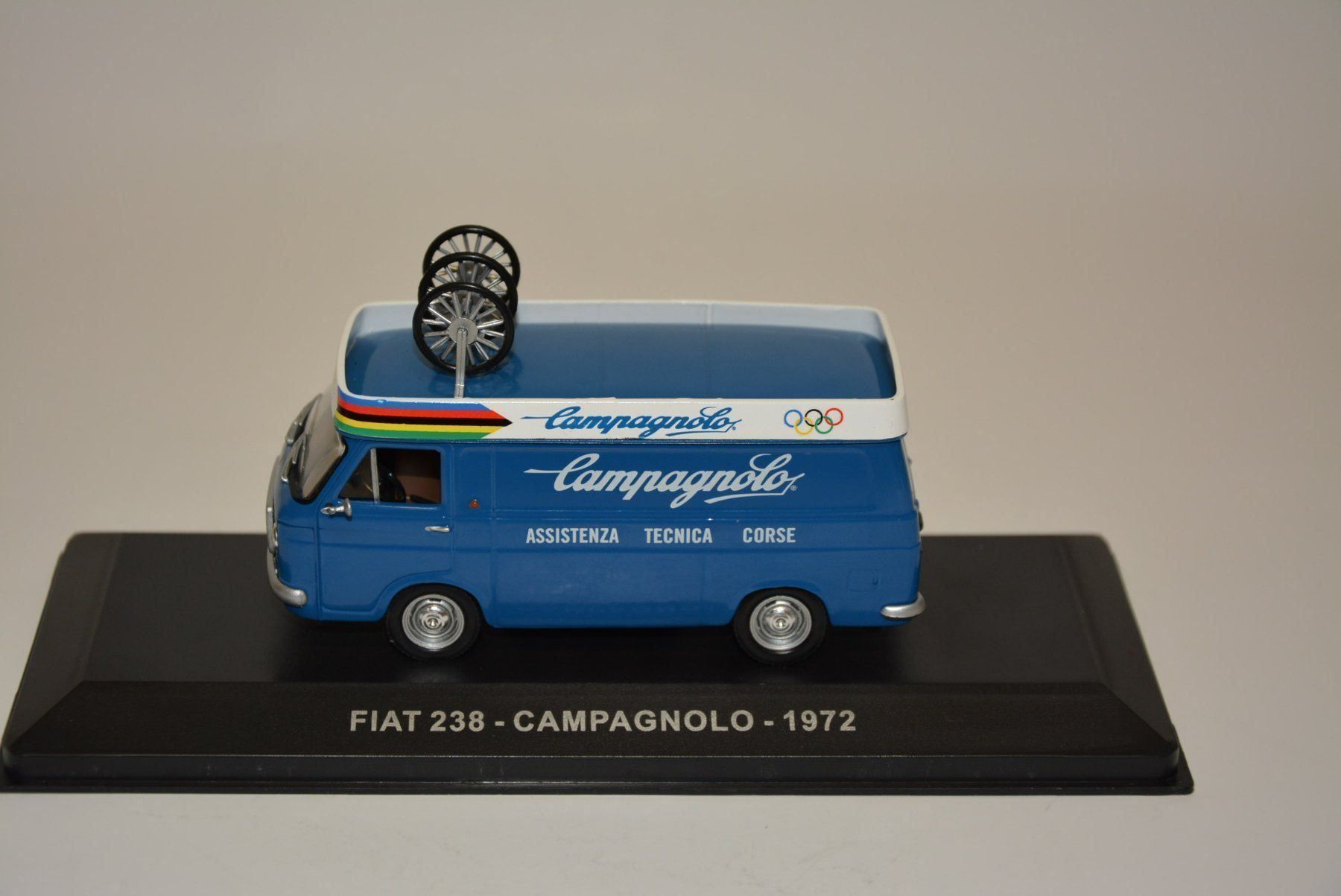 Fiat Modellini d'auto: Fiat 238 Campagnolo 1972 , 143 – Nuovo e nell'imballaggio originale da Goldach venduto da Feivel9 1