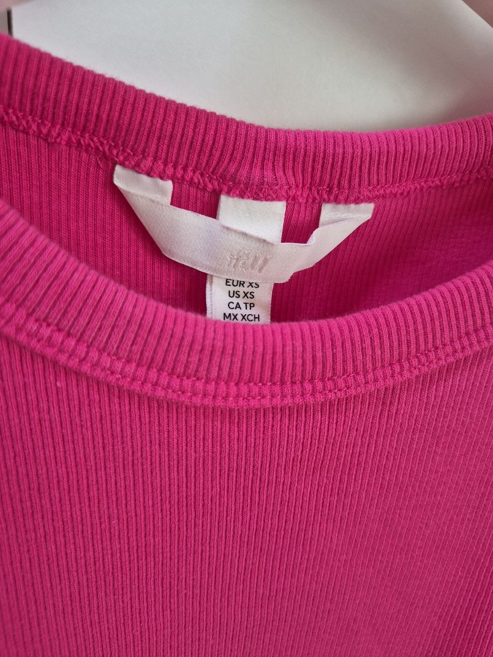 H&M Top: H&M Top pink  – Nuovo (secondo la descrizione) da Kilchberg ZH venduto da emi_6vtg 2