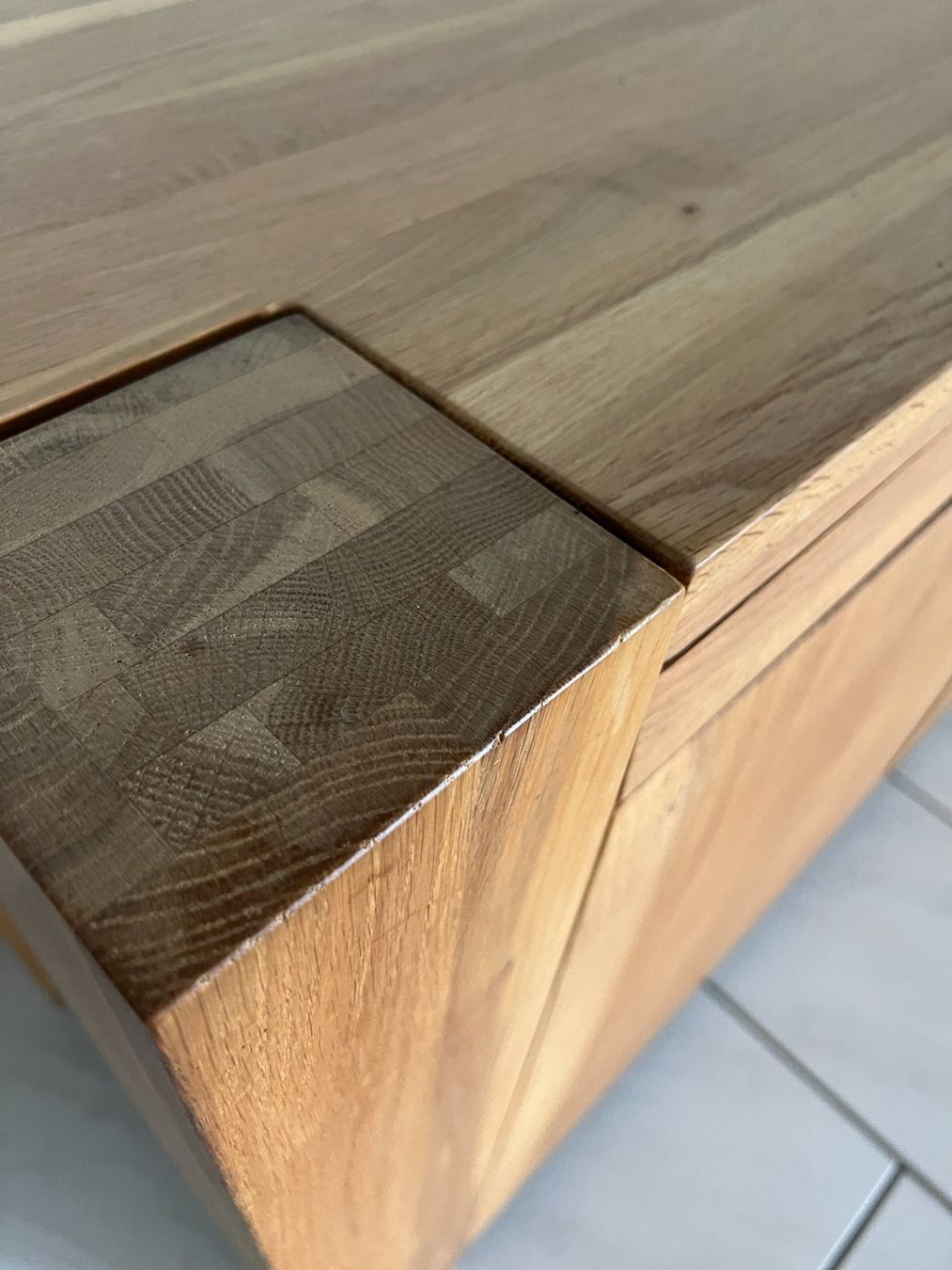 Commodes: Massives Eichenholz-Sideboard mit 3 Schubladen – D'occasion à Volketswil par SecondHanderia 5