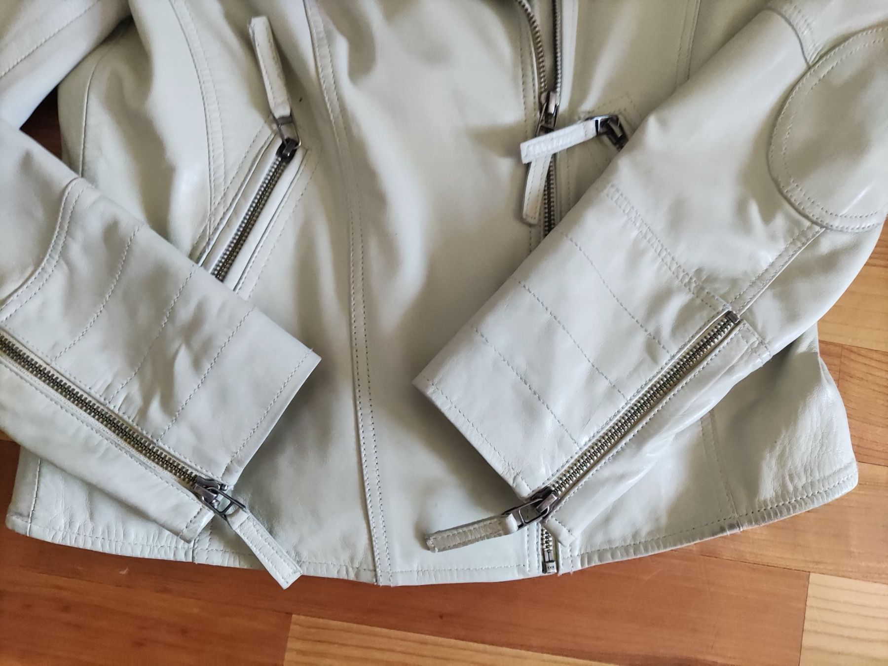 Giacche: Tolle helle Lederjacke, super weiches Leder – Usato da Solothurn venduto da Csw1 3
