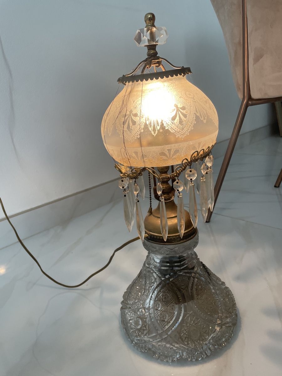 Lampes: Lampadaire vintage – D'occasion à Epalinges par Has_yhj9 2
