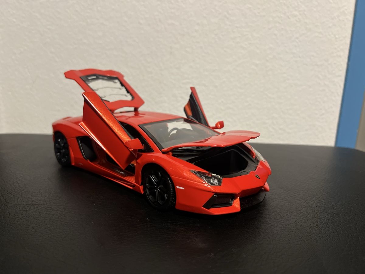 Lamborghini Modellini d'auto: LAMBORGHINI Aventador 1:18 – Nuovo (secondo la descrizione) da Mägenwil venduto da ele_cd7w 2