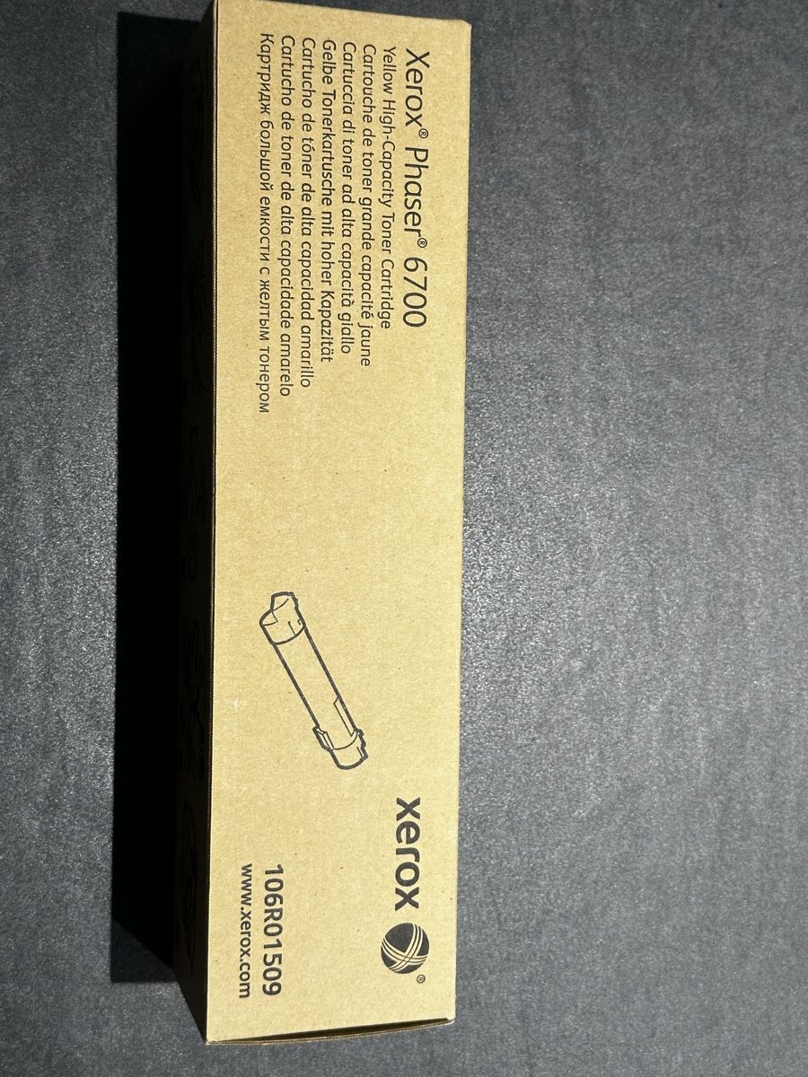 Xerox Cartucce per stampanti & toner: Xerox Phaser 6700 Toner, yellow,Originalverpackt – Nuovo e nell'imballaggio originale da Eglisau venduto da Brewster1