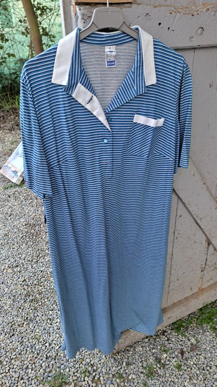Vestiti: robe rvintage ayée bleu et blanc – Usato da Chêne-Bourg venduto da n4r_7kyb