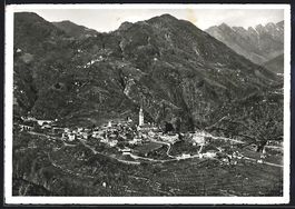 Intragna, Gesamtansicht mit Bergpanorama