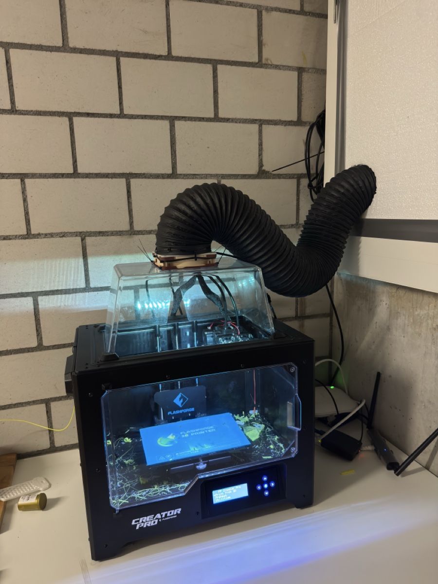 FlashForge Imprimante 3D: 3D Printer FlashForge Creator Pro mit Absaugung + Kamera – D'occasion à Rothrist par savic.stefan