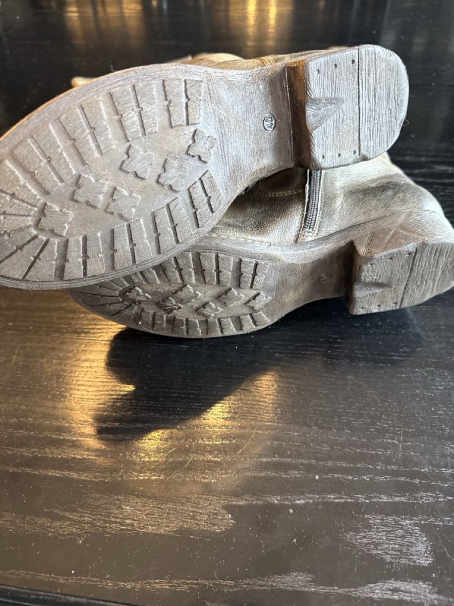 Mjus Scarpe da donna: Botte Mjus 40 presque neuve – Nuovo (secondo la descrizione) da la chaux de fonds venduto da netspockette 1