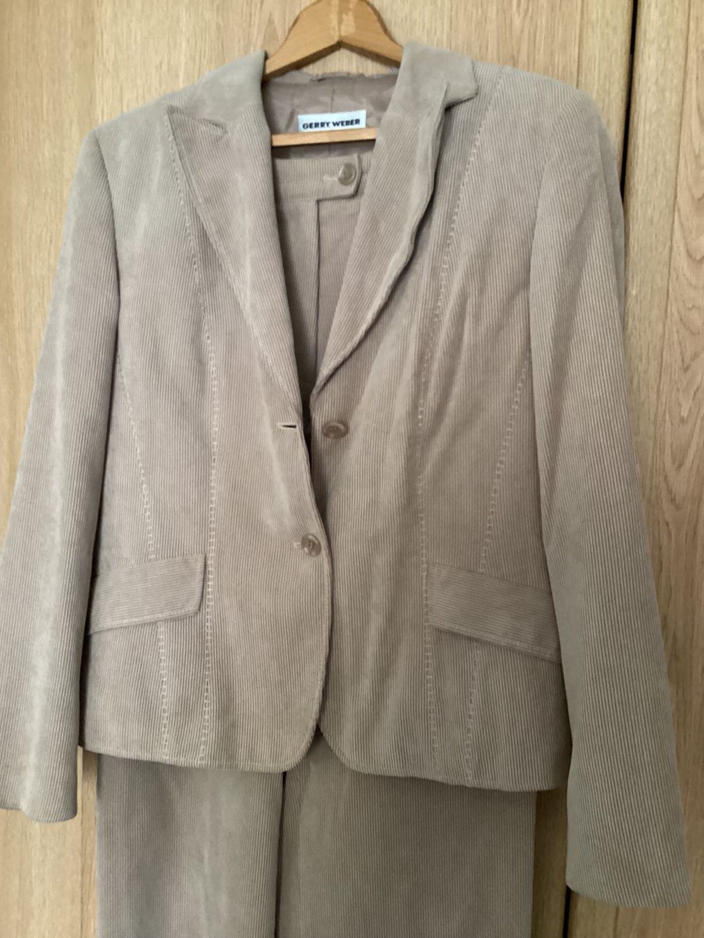 Gerry Weber Completi & Tailleur: Hosenanzug Gerry Weber – Nuovo (secondo la descrizione) da Wetzikon ZH venduto da Paty53 1