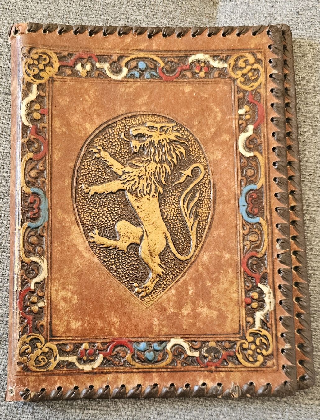 Libri: Couvre livre en cuir ancien – Usato da Genève venduto da Fresko01