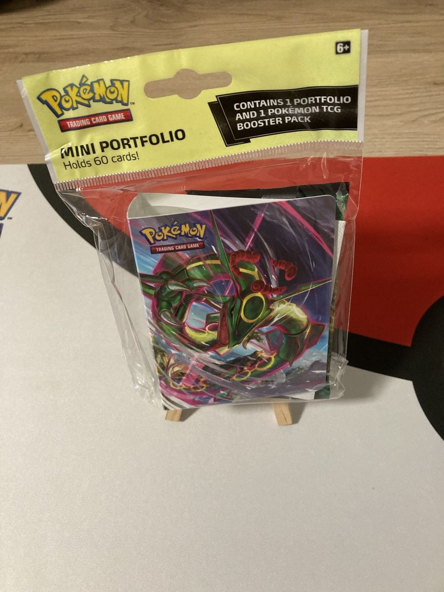 Pokémon Carte collezionabili: Evolving Skies Mini Portofolio Englisch – Nuovo e nell'imballaggio originale da Küssnacht am Rigi venduto da Ebikoner