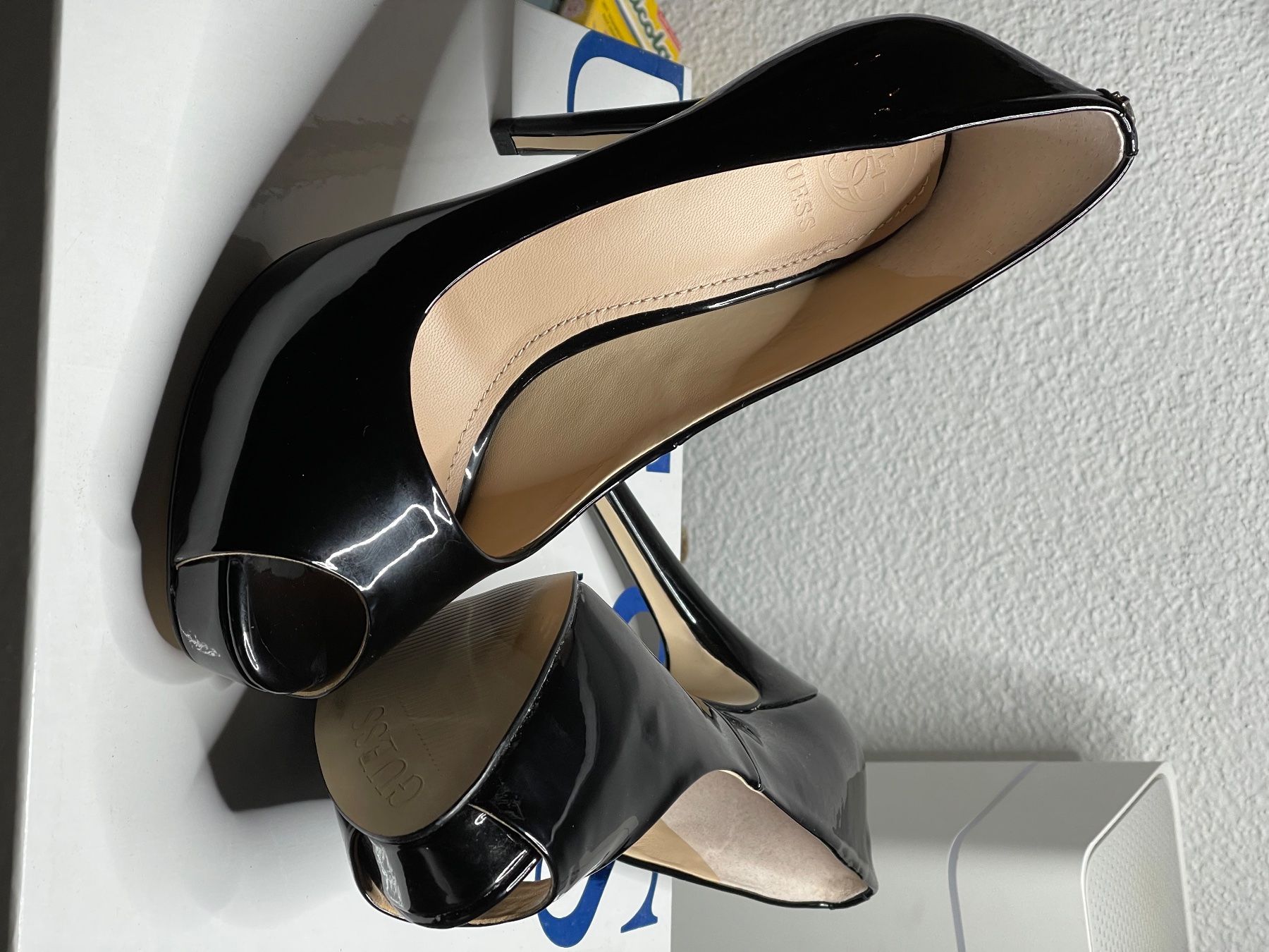 Guess Scarpe da donna: Scarpe Guess nr 37 – Usato da Wohlen AG venduto da ser_lnc8
