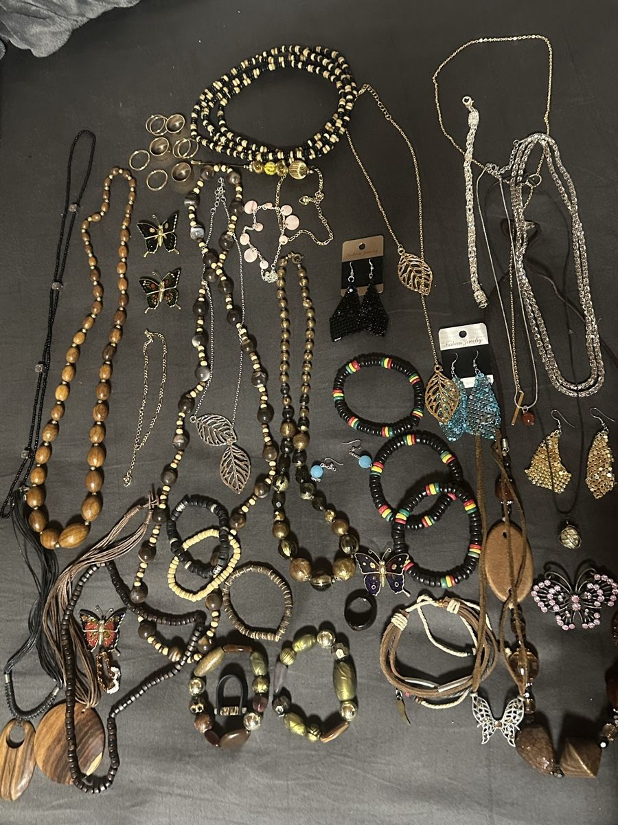 Altri gioielli: Modeschmuck Set Ketten Armbänder Schmuck – Usato da Deitingen venduto da Himhip
