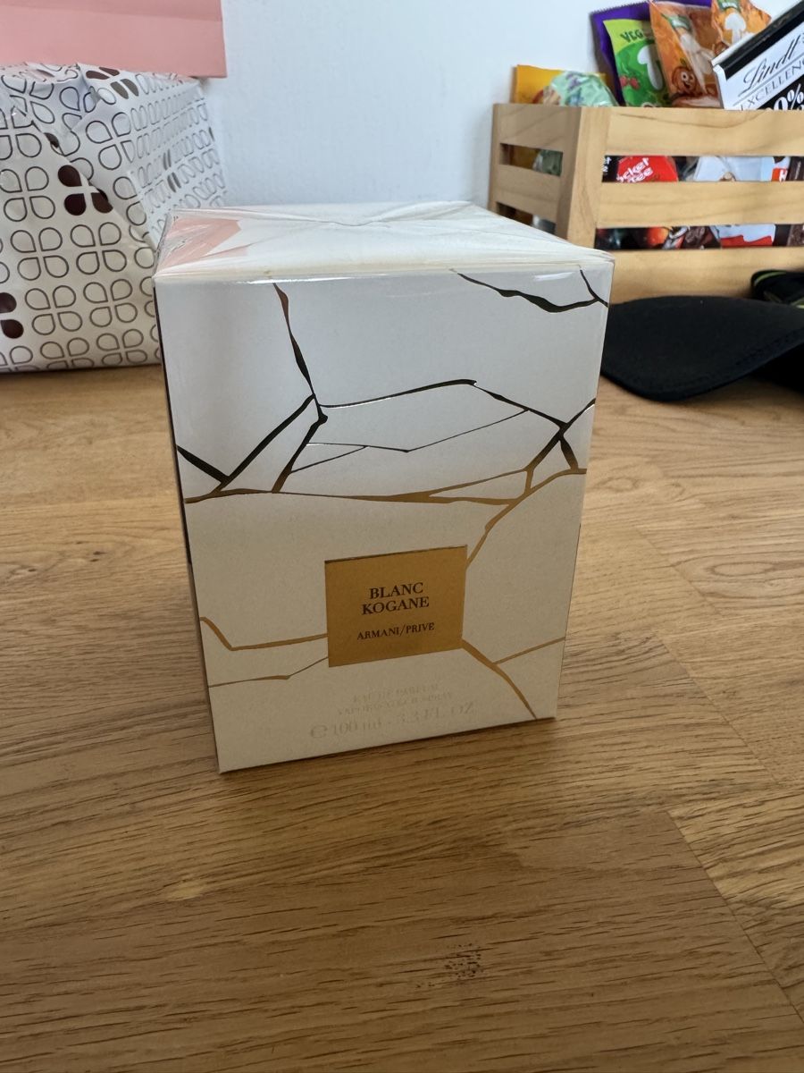 Armani Profumi & Eau de Toilette: Giorgio Armani privé, Blanc kogane – Nuovo e nell'imballaggio originale da Lausanne venduto da Nala.wendy 4