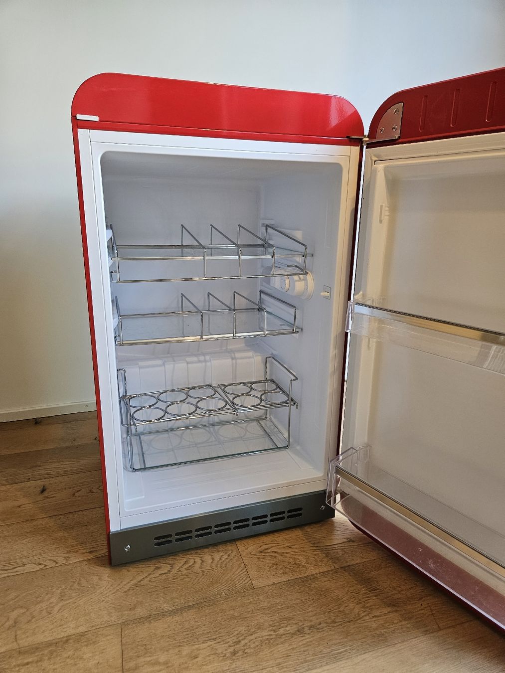 Smeg Frigoriferi: SMEG Kühlschrank – Nuovo (secondo la descrizione) da Dielsdorf venduto da mar_dbh5 3