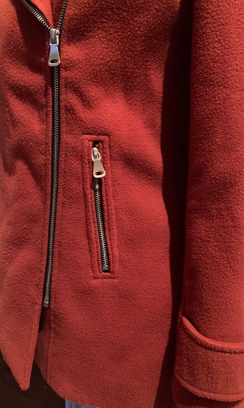 Cappotti: Manteau rouge – Usato da Rüthi (Rheintal) venduto da zit_y7br 2