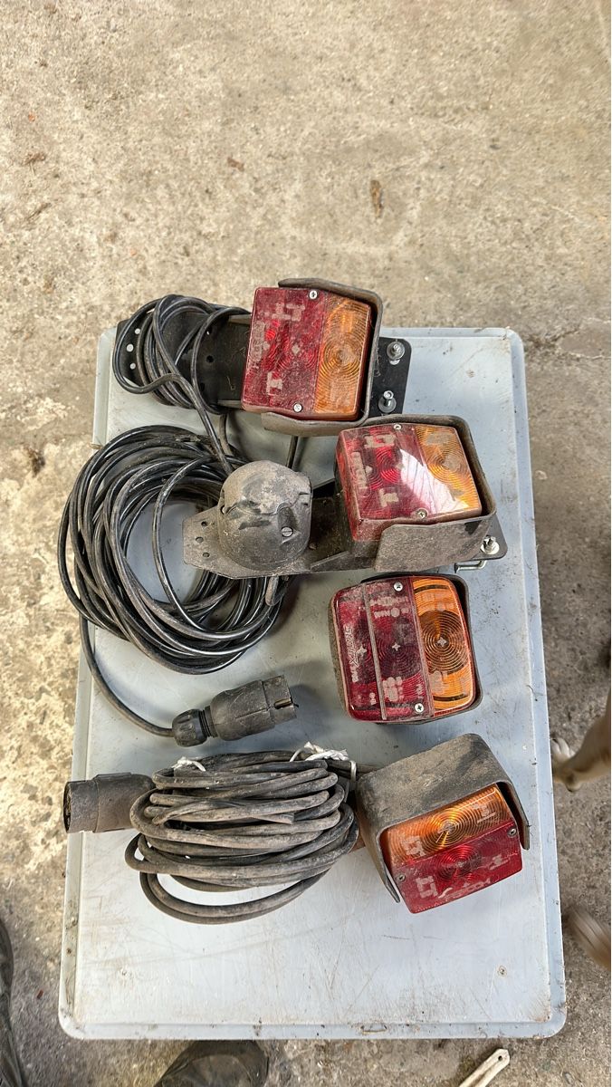 Anhänger: Anhänger Lichter mit Kabel gebraucht – Gebraucht aus Süderen von mae_d8d5