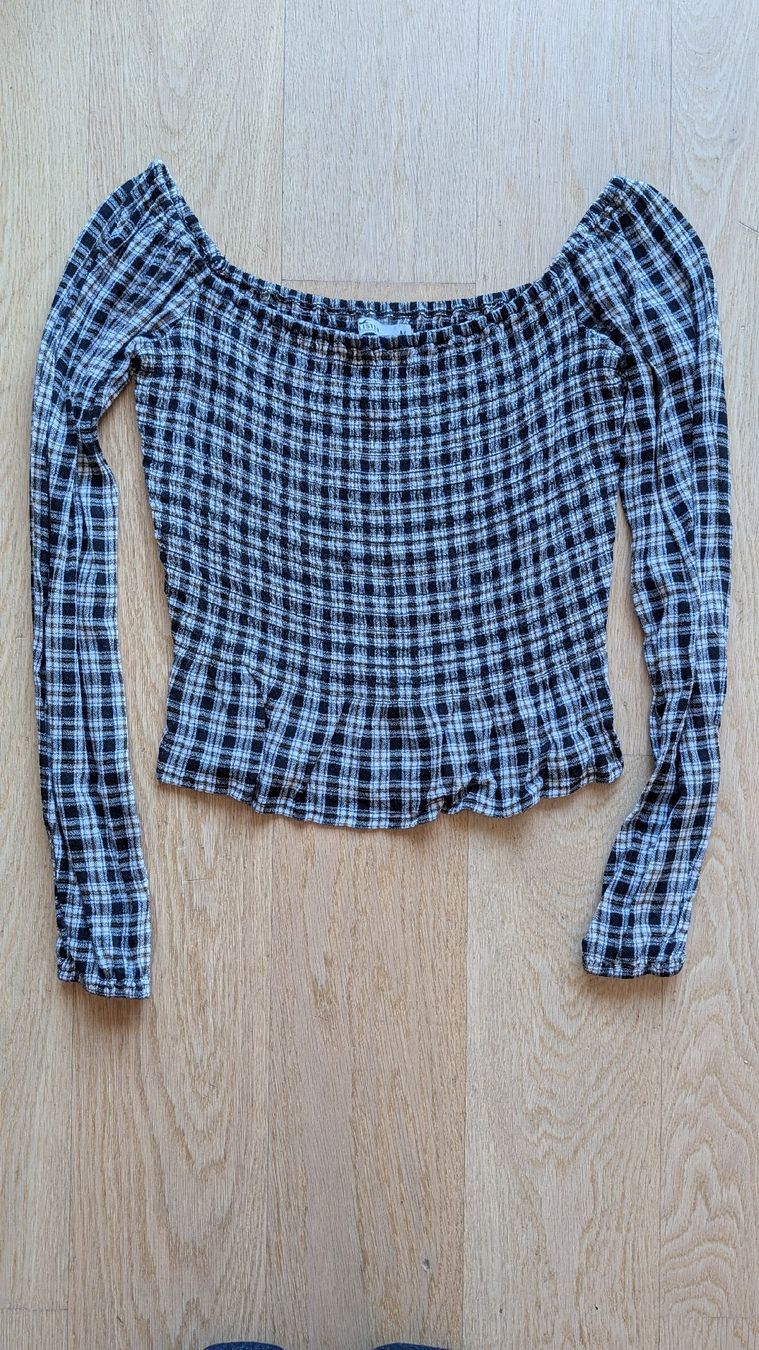 Hollister T-shirt: T-Shirt langarm – Nuovo (secondo la descrizione) da Zürich venduto da nadiialivia