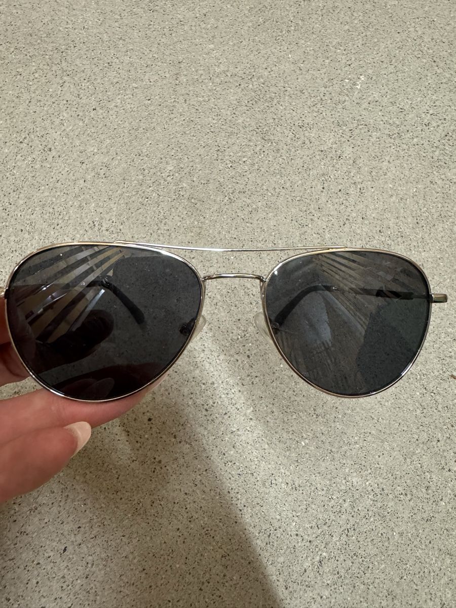 Calvin Klein Lunettes & Verres: Calvin Klein Sonnenbrille – Neuf (Voir description) à Zürich par Rae0850