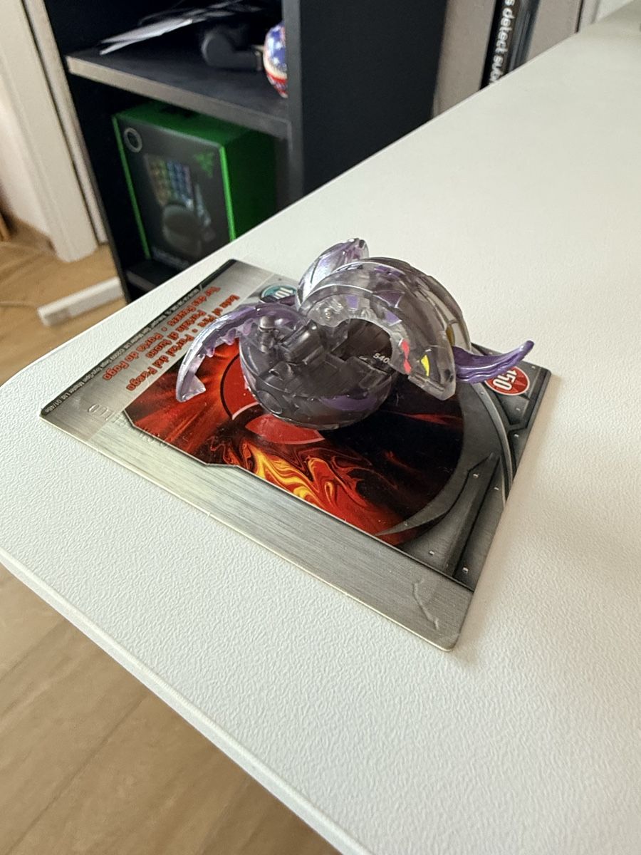Spielzeuge: Darkus Translucent Dragonoid 540G – Gebraucht aus Pomy von Asw.luxury
