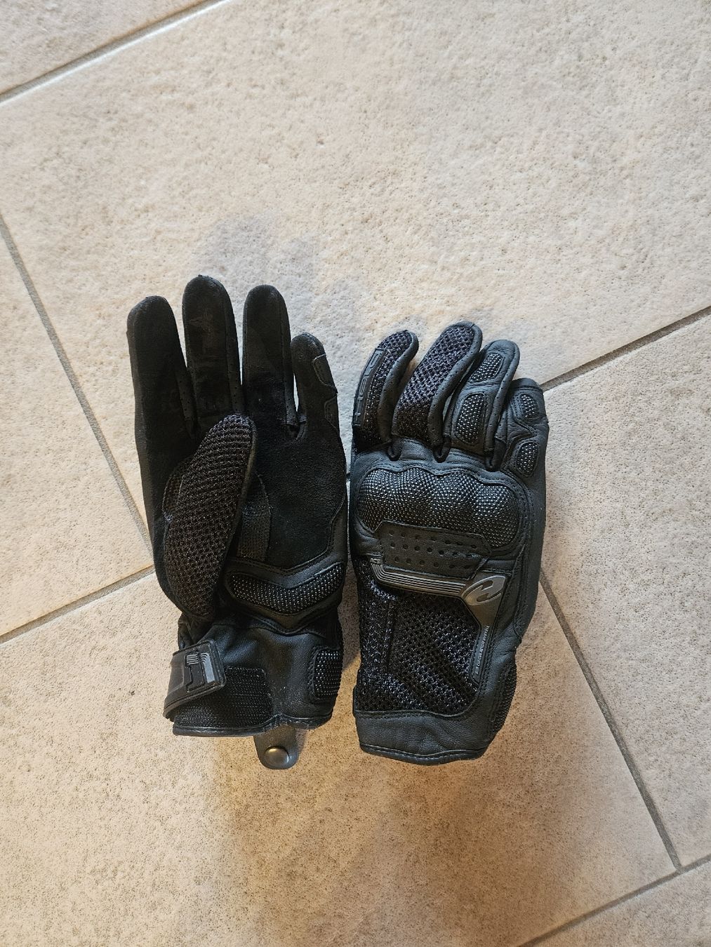 Held Altri accessori da uomo: Held Biker Handschuhe Grösse L neuwertig – Nuovo (secondo la descrizione) da Wangen SZ venduto da baesche_sch 1