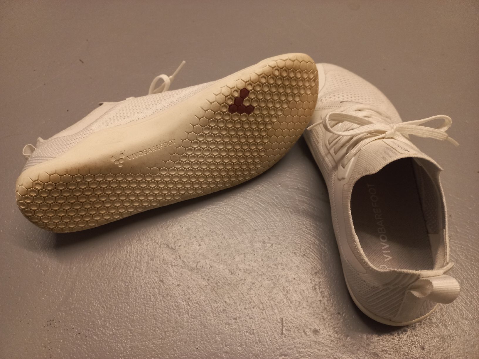Vivobarefoot Scarpe da donna: Vivo Barefoot weiss – Usato da Rüti ZH venduto da sze_h65d