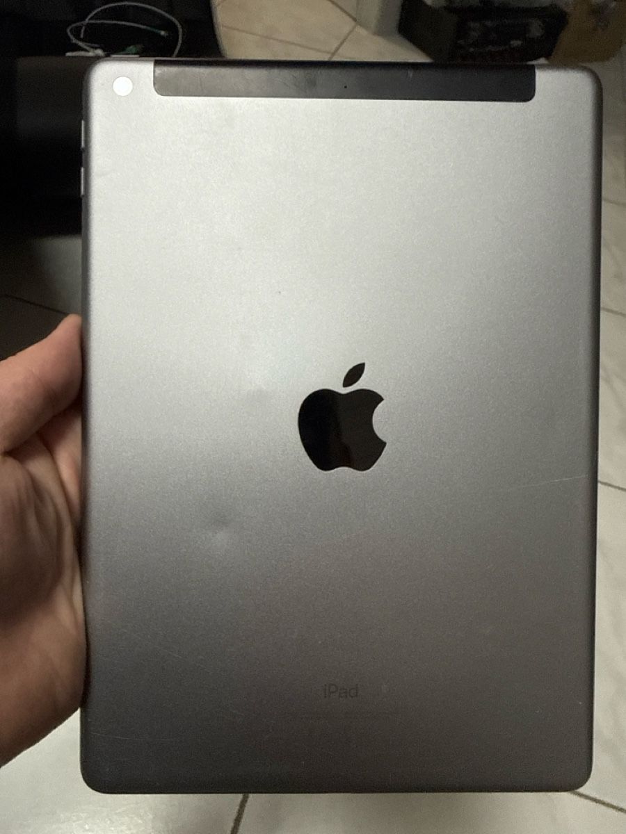 Apple Tablet PC: iPad A1954 – Difettoso da Payerne venduto da Kikas 1