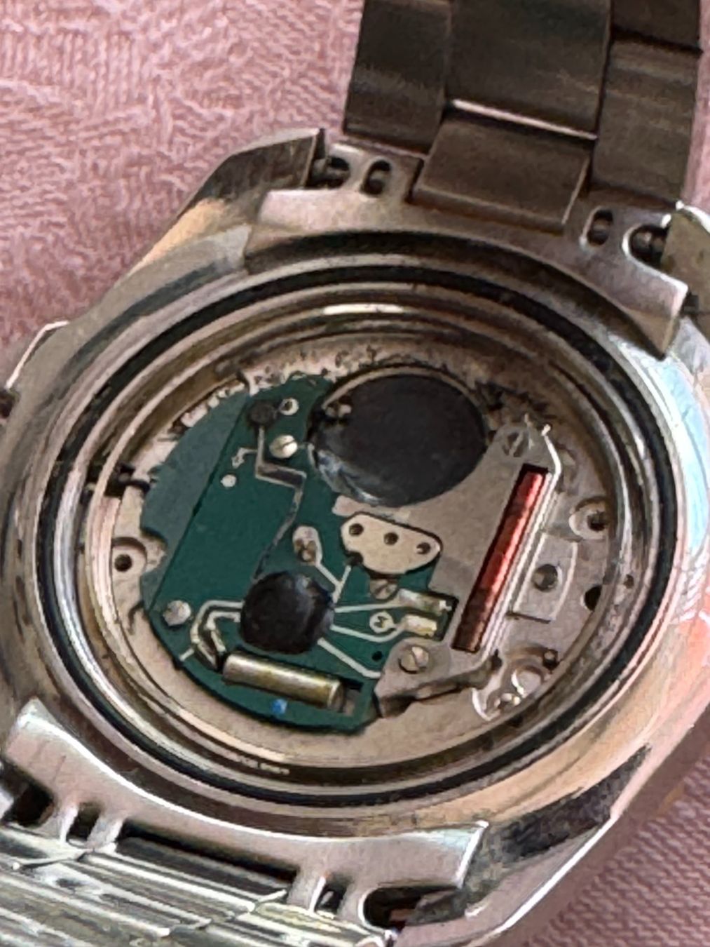 Orologi: Nautilus Quartz DEFEKT – Difettoso da Rorschach venduto da Spektar 7