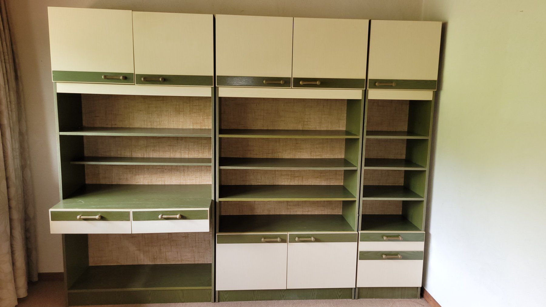 Armadi: Modulares Schrankwand-System: Schrankwand + Schrank + Bett – Usato da Braunau venduto da rol_87rc 2