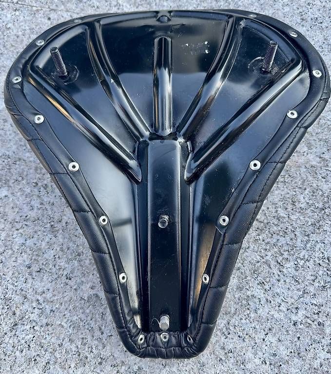 Alle Motorradersatzteile: Schwingsattel für Harley Davidson – Gebraucht aus Brugg AG von Haesi5 1