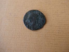 uralte Bronzemünze  15 mm     1.15 g