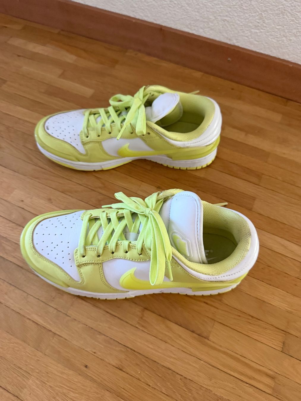 Nike Scarpe da donna: Nike Schuhe Größe 40 – Usato da Wohlen AG venduto da baletan83 1