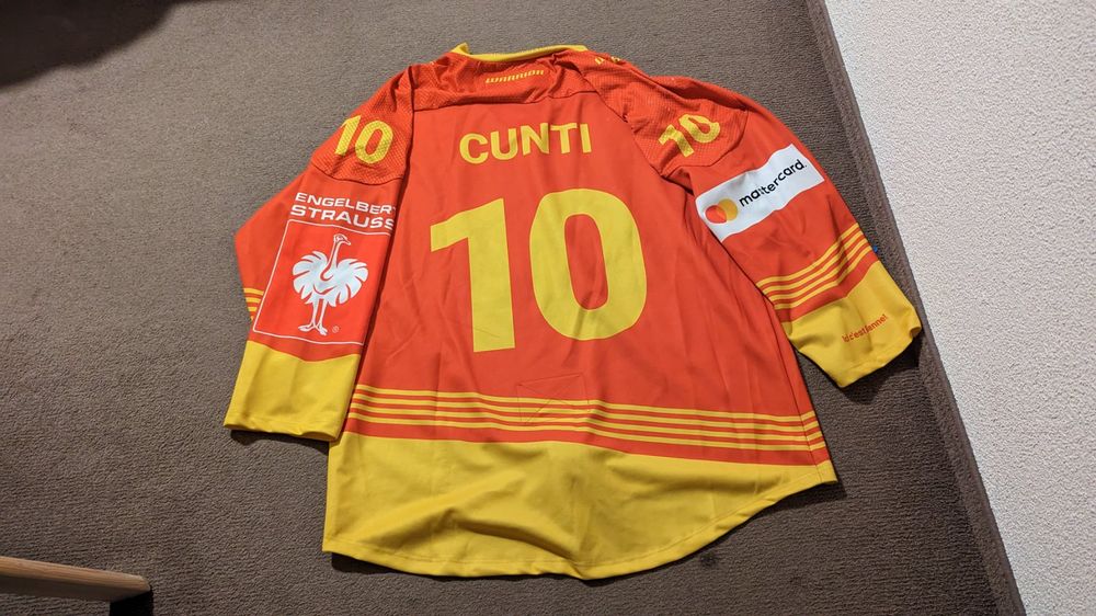 Maillot De Hockey EHC Biel-Bienne Années 90 - Numéro 19, Taille XL, Occasion Porté Match