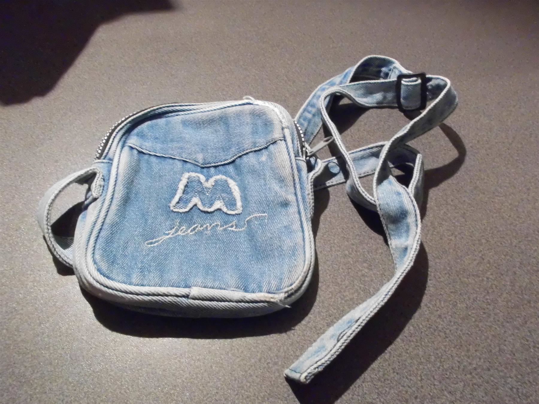 Taschen für Damen: Tasche Jeans, klein – Gebraucht aus Zürich von abraxas1291