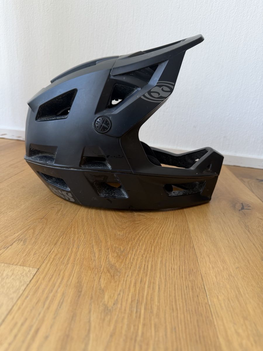 IXS Caschi: iXS Trigger FF Fullface Helm superlight Grösse XS/S 49-54cm  – Usato da Davos Platz venduto da Maggie_M 1
