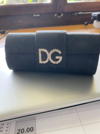 Brillenetui / DG