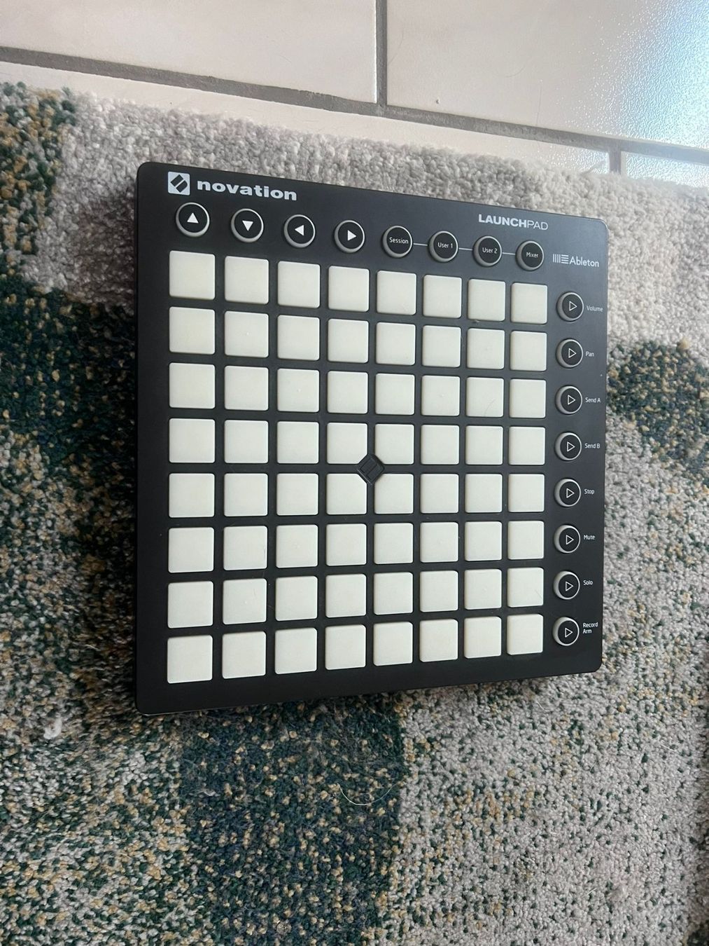 Musikinstrumente: Novation Launchpad MIDI Controller. guter Zustand – Gebraucht aus Uetendorf von gorgasreptilion