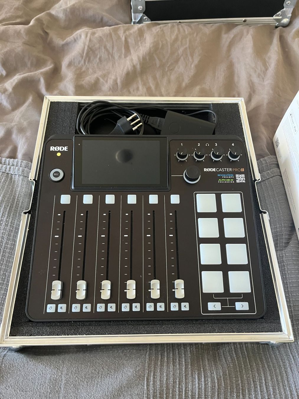 Røde Console di mixaggio: Rodecaster Pro II inkl. Thon case – Nuovo (secondo la descrizione) da Zürich venduto da Mr.Corleone 1
