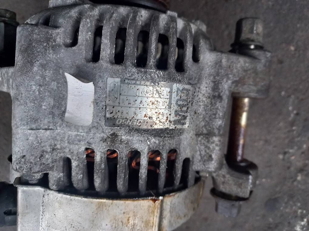 Tutti pezzi di ricambio auto: Alternator, lichtmaschiene daihatsu  – Usato da Egolzwil venduto da nag_g6sx 3