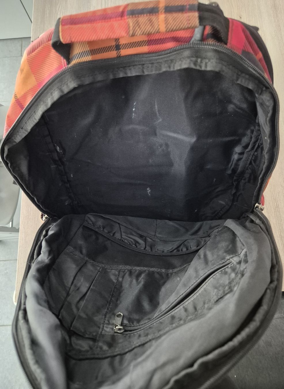 Zaini: DC Rucksack, Marken Rucksack, DC, Schulrucksack – Usato da Seuzach venduto da Gugelchopf 2