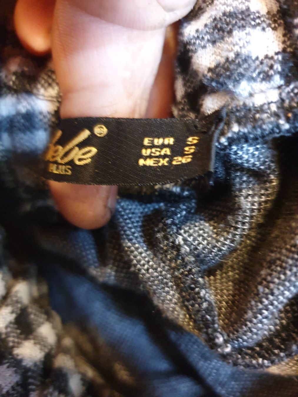Pantaloni: Damenhose Bebe Plus grösse S – Usato da Zürich venduto da loosebone 4