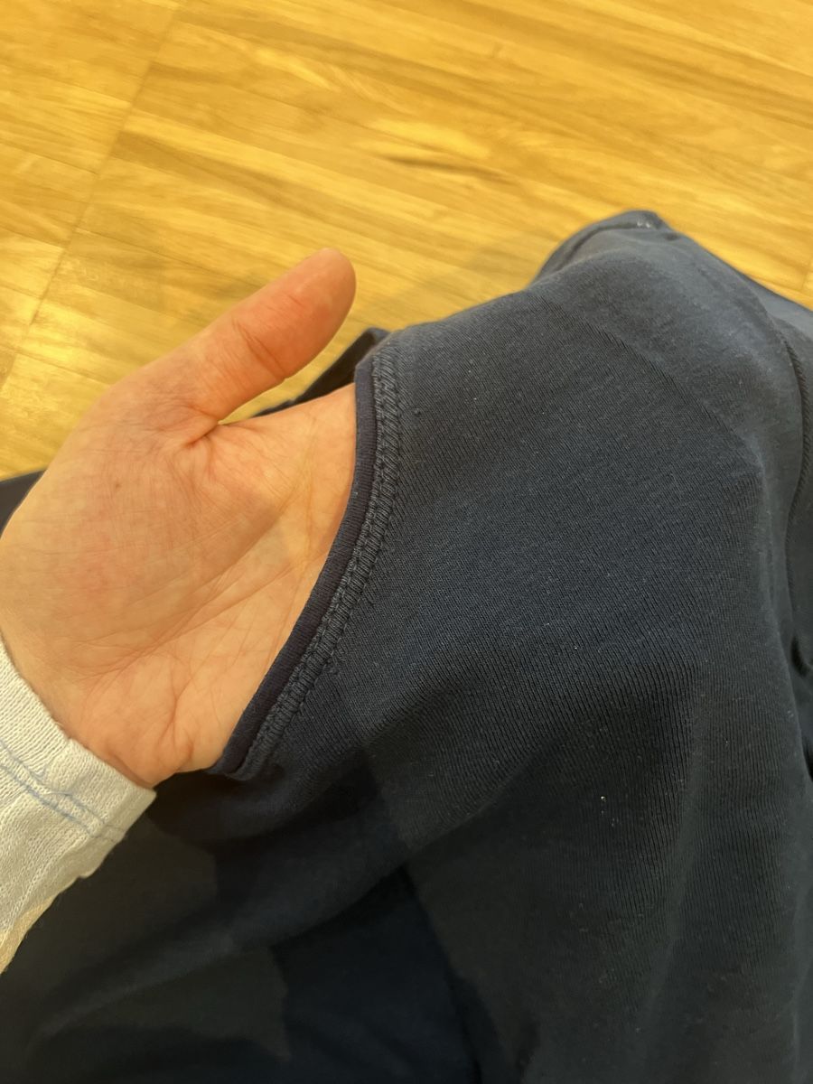 Camicette: Dark blue blouse – Difettoso da Adliswil venduto da avatar83 4