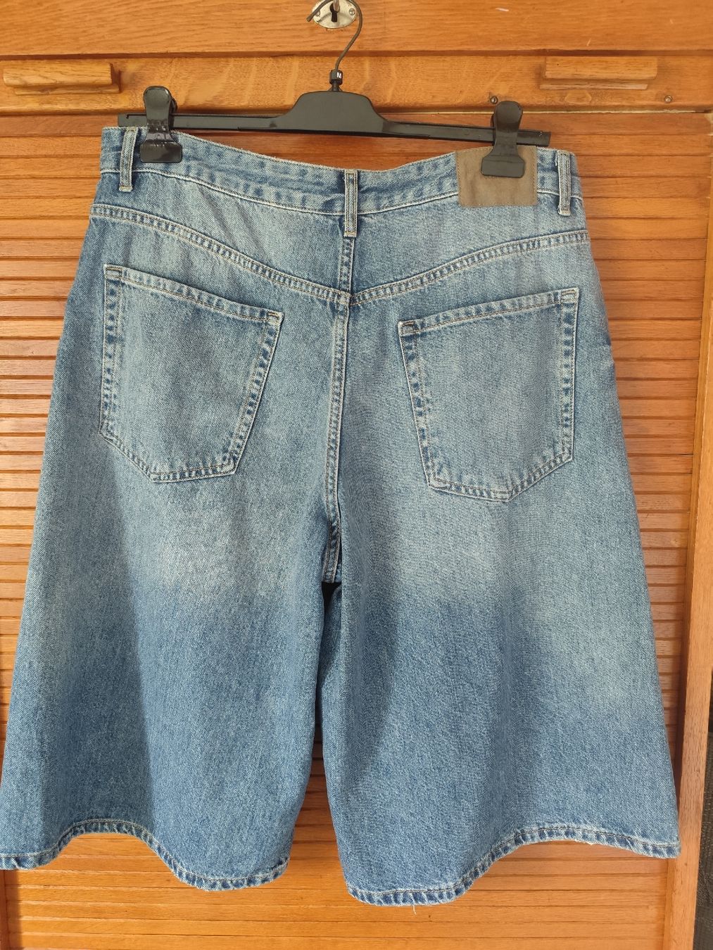Pull&Bear Jeans: Bermuda Pull&Bear bleu denim taille basse taille 46 – Nuovo (secondo la descrizione) da Neuchâtel venduto da sis_2wcq 2