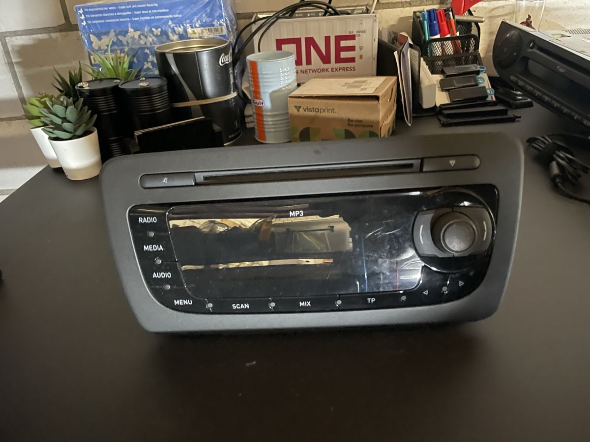 Radios: Seat Ibiza Radio – Gebraucht aus Einsiedeln von VH_