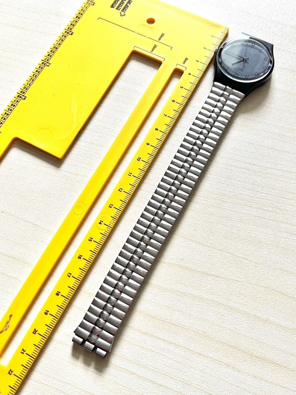 Swatch Orologi: Schlichte Swatch Herrenuhr, elegantes Design – Usato da Grenchen venduto da chththl 8