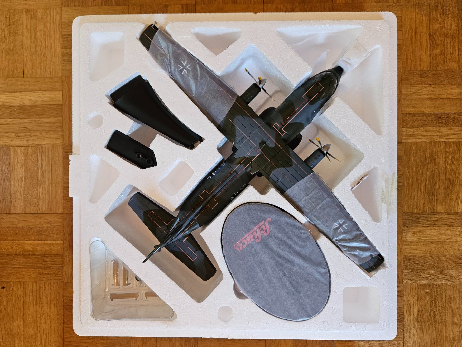 Schuco Kit di modellismo & Modellini statici: Transall C160 D Luftwaffe LTG62 – Nuovo e nell'imballaggio originale da Birsfelden venduto da Fireball58 3