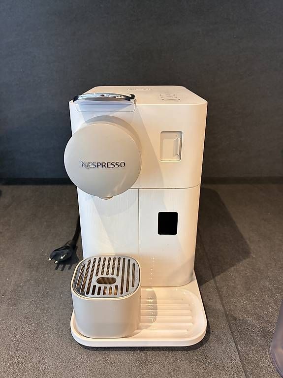 Macchine per caffè & Macchine per espresso: Nespresso Lattissima One – Usato da Dussnang venduto da Simon_1972 2
