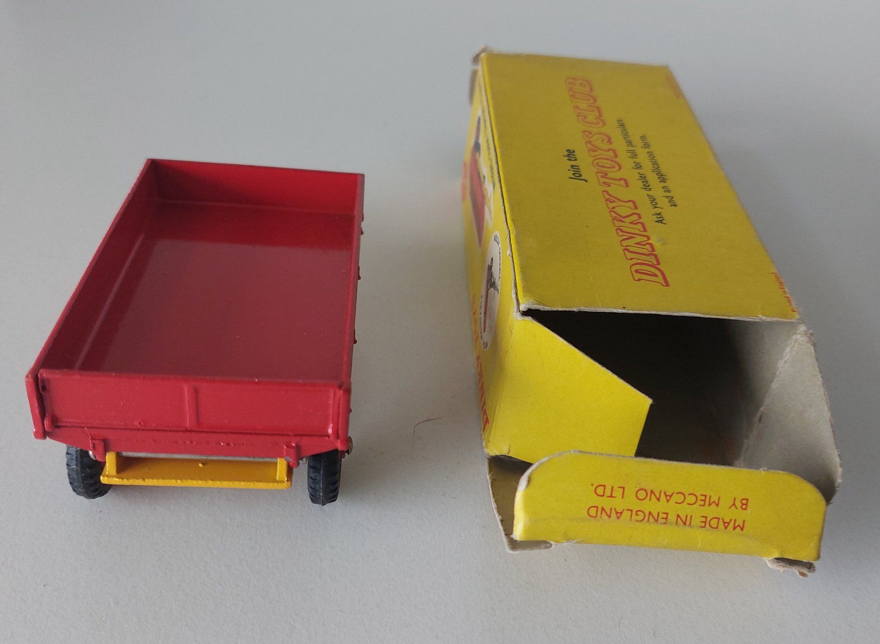 Dinky Toys Modellini d'auto: Dinky Toys 319 Anhänger Traktor – Usato da Schenkon venduto da Elbarto007 2