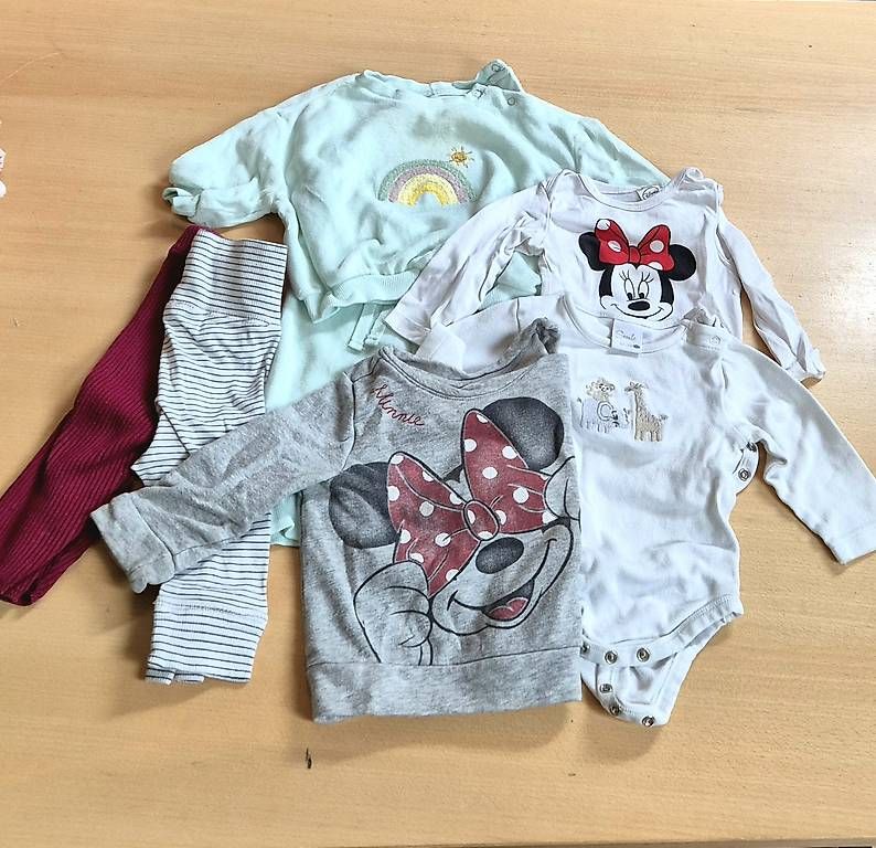 Lotti & Set di vestiti: Kleiderpaket 1 - Mädchen Gr. 68 – Usato da Auenstein venduto da taami93 1
