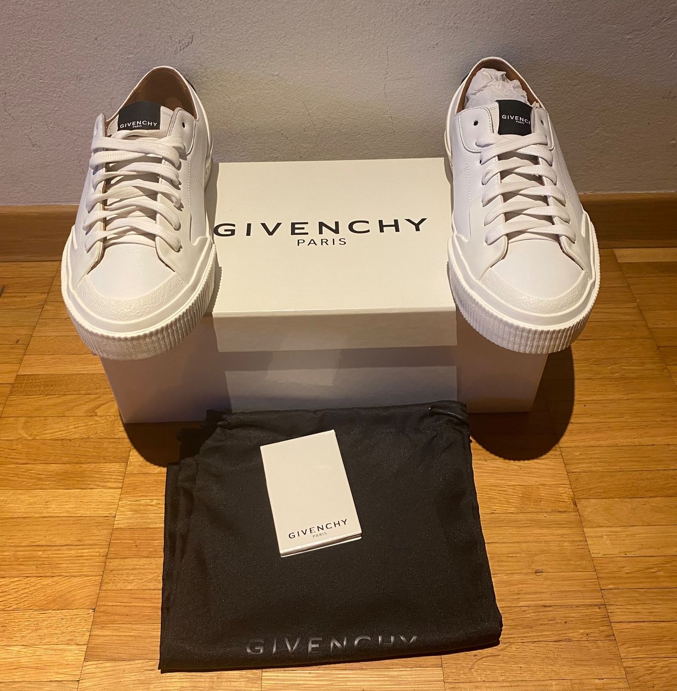 Givenchy Scarpe da donna: Givenchy Sneaker weiss – Nuovo e nell'imballaggio originale da Frauenfeld venduto da stern081 3